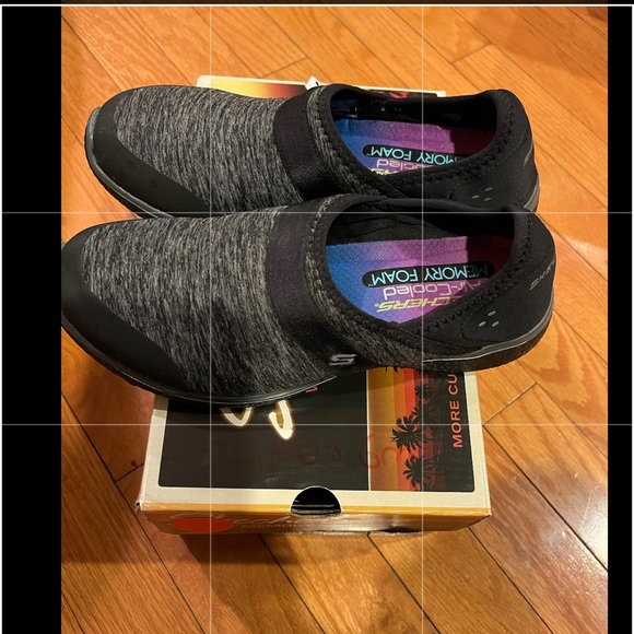 SKECHERS AIR COOLED MEMORY FOAM - Picture 2 of 2